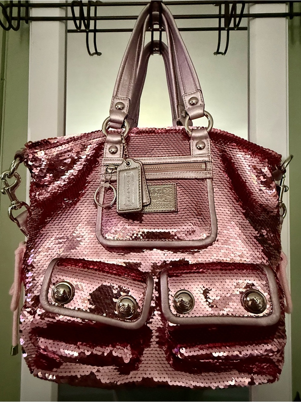 RARE AND PRISTINE!! 🩷 Coach Poppy Y2K Pink Sequin Spotlight Tote Bag - Picture 3 of 9